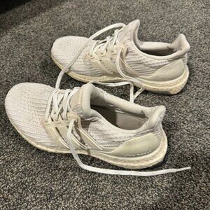 Adidas Boost - Size 6